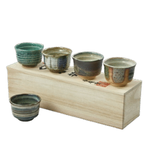 Coffret de 5 coupelles à saké colorées jp