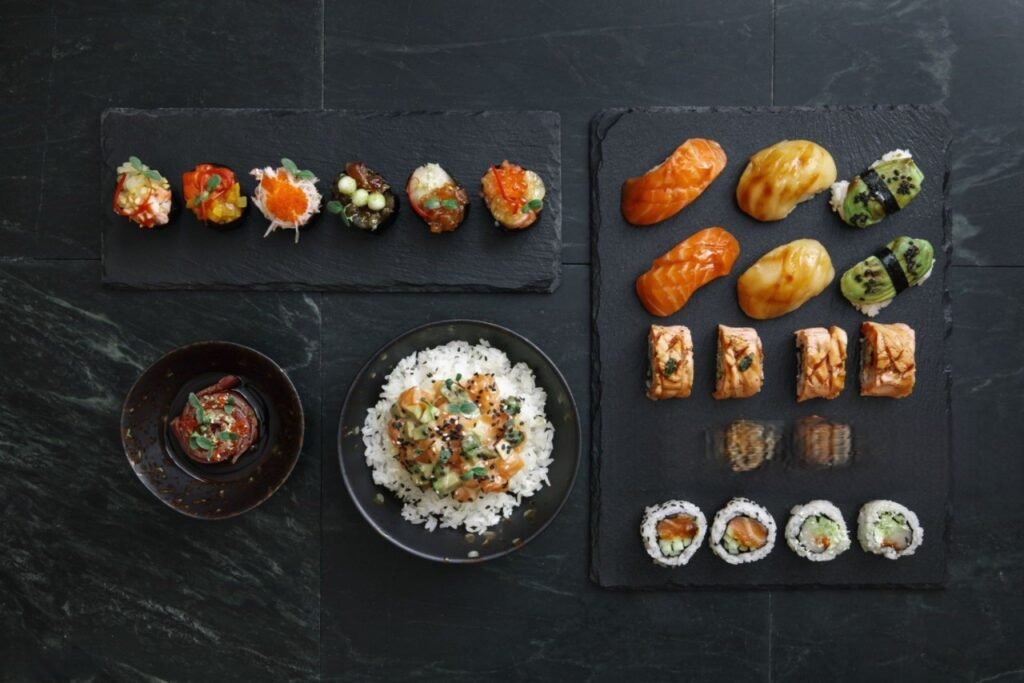 Plateaux de cuisine asiatique japonaise